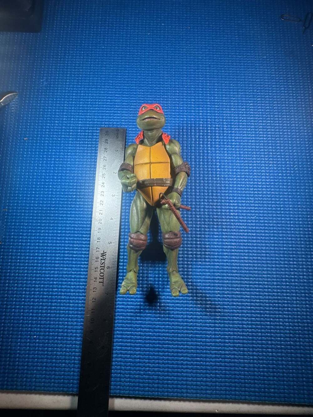 NECA Teenage Mutant Ninja Turtles Raphael 1990 Movie Action Figure 6 Inch
